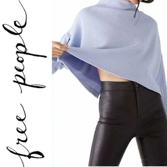 Free People Women Bunny Bell Sleeve Top Bluemoon Quartz Light Blue Size XS NWT - Picture 4 of 7